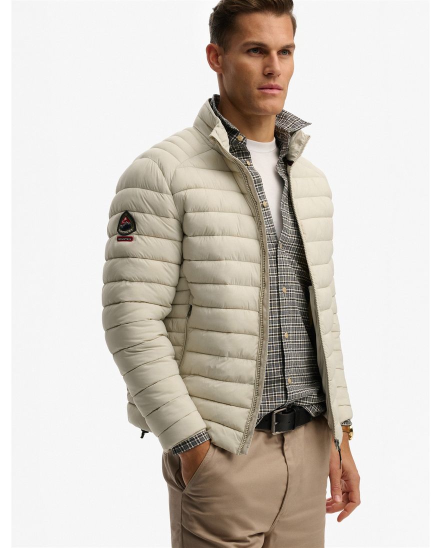 Creme gewatteerde Superdry jas regular fit