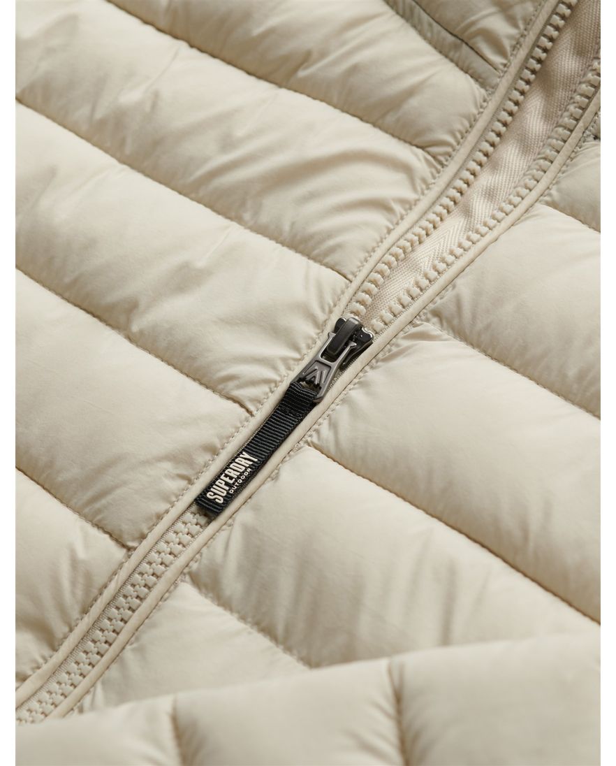 Creme gewatteerde Superdry jas regular fit