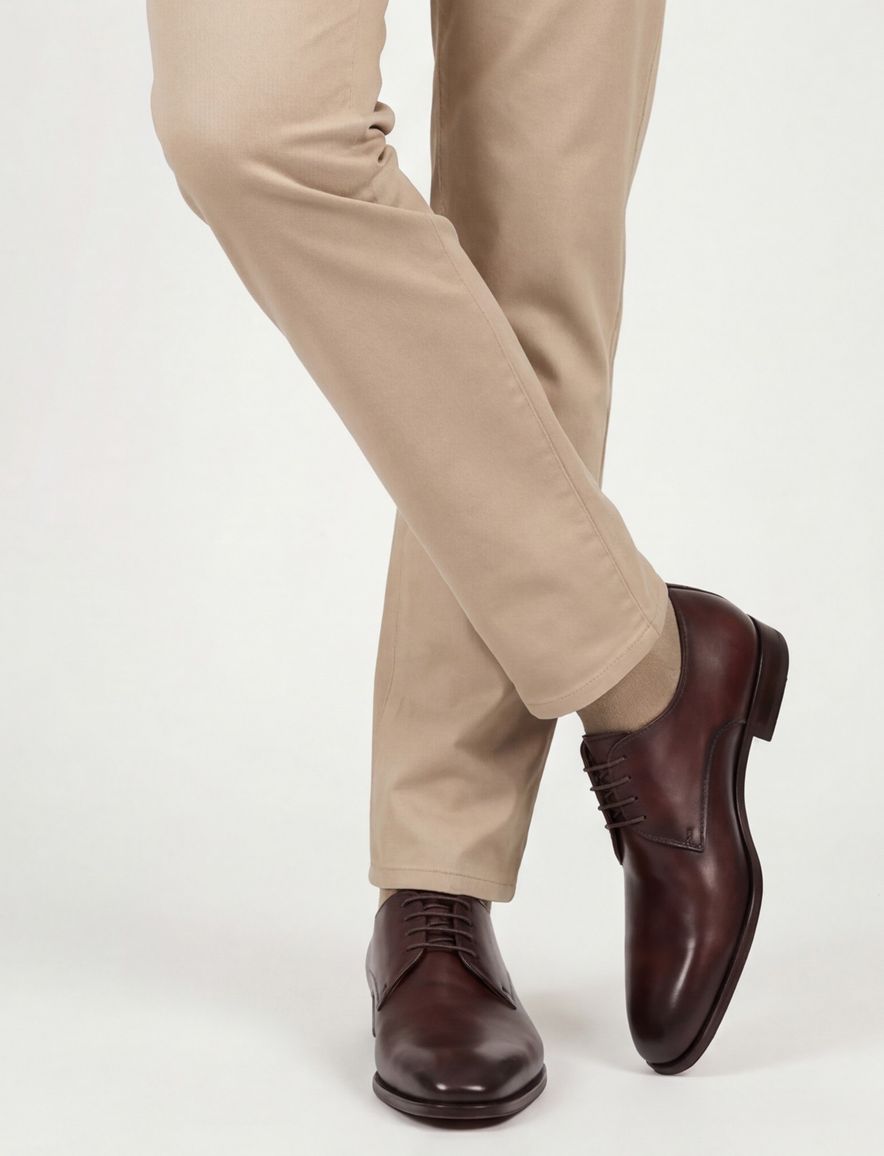 Magnanni veterschoenen bruin effen leer laag model