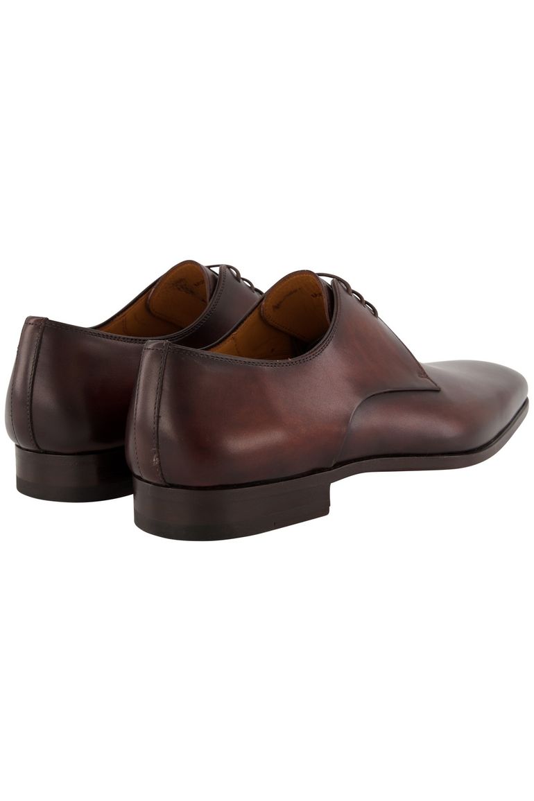 Magnanni veterschoenen bruin effen leer laag model