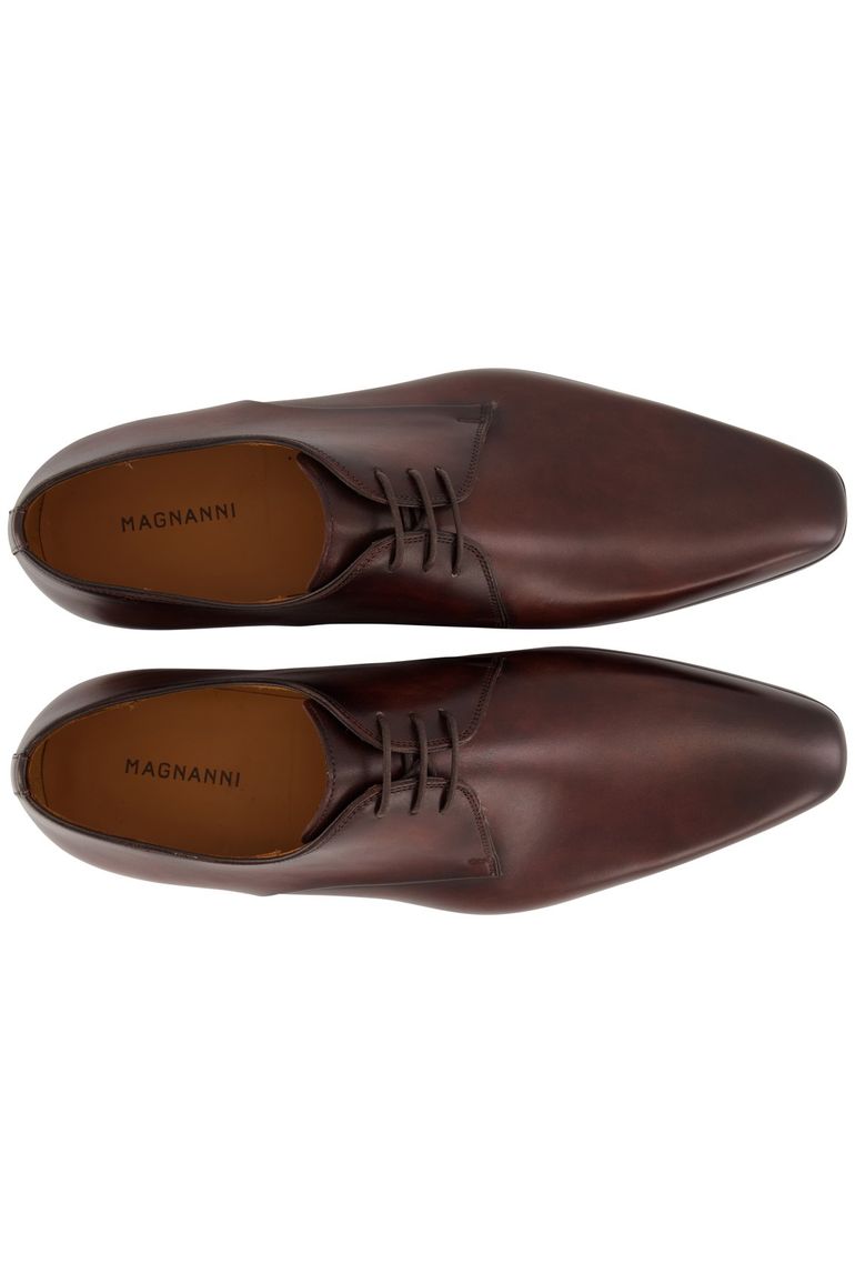 Magnanni veterschoenen bruin effen leer laag model