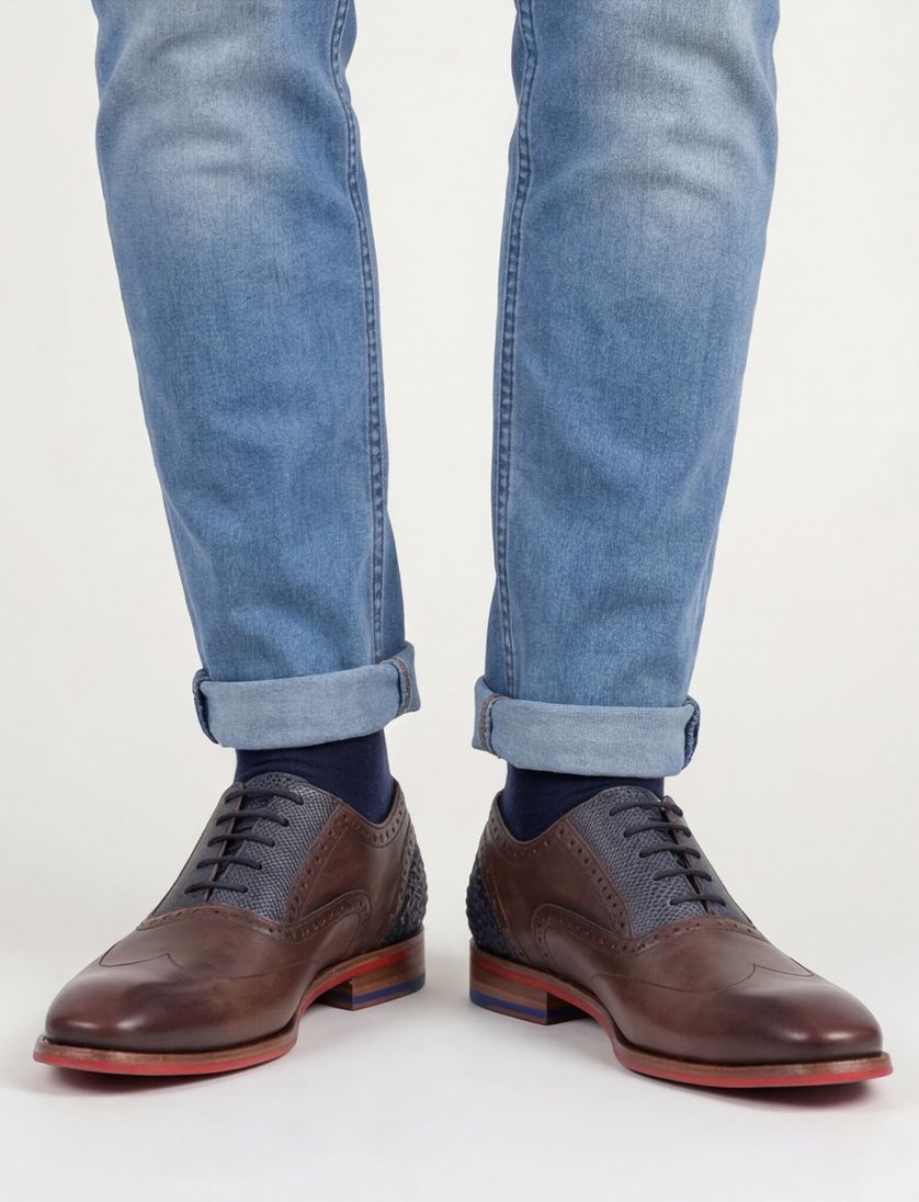 Donkerbruine Floris van Bommel veterschoenen leer